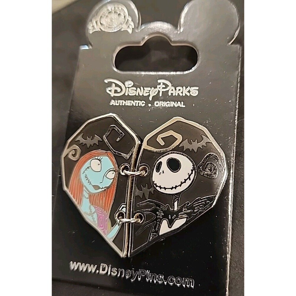 Disney Pin‎  Nightmare Before Christmas Jack Sally Two Piece Heart NBC 113574